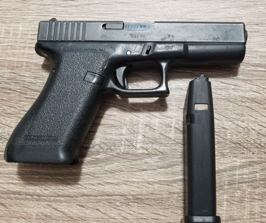 купит боевой glock 17