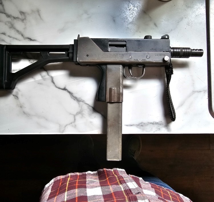 https://blackshopguns.net/photo/mac1.jpg